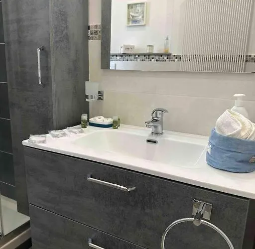 Family Flat Near Metro A * Rome
